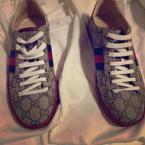 Size 7 woman’s Gucci sneakers